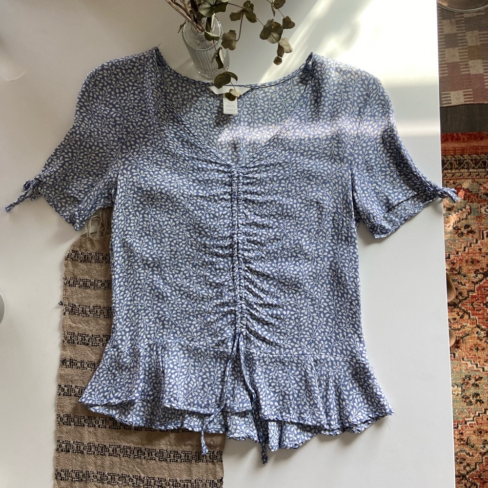 Blue floral print blouse